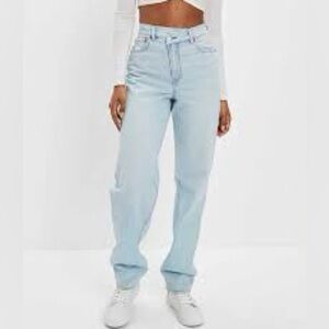 AE Strigid Highest Waist Crossover Baggy Straight Jean size 2